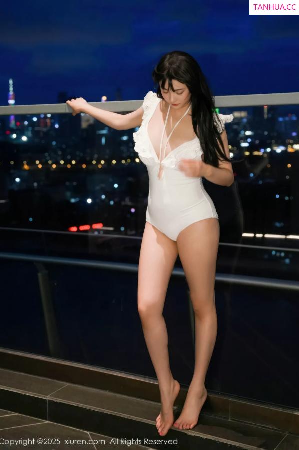   [XiuRen]高清写真图 2025.11.07 No.10959 软情 性感比基尼第2张图片